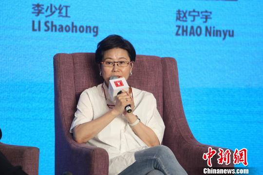 中国电影导演协会会长、著名导演李少红发言。供图